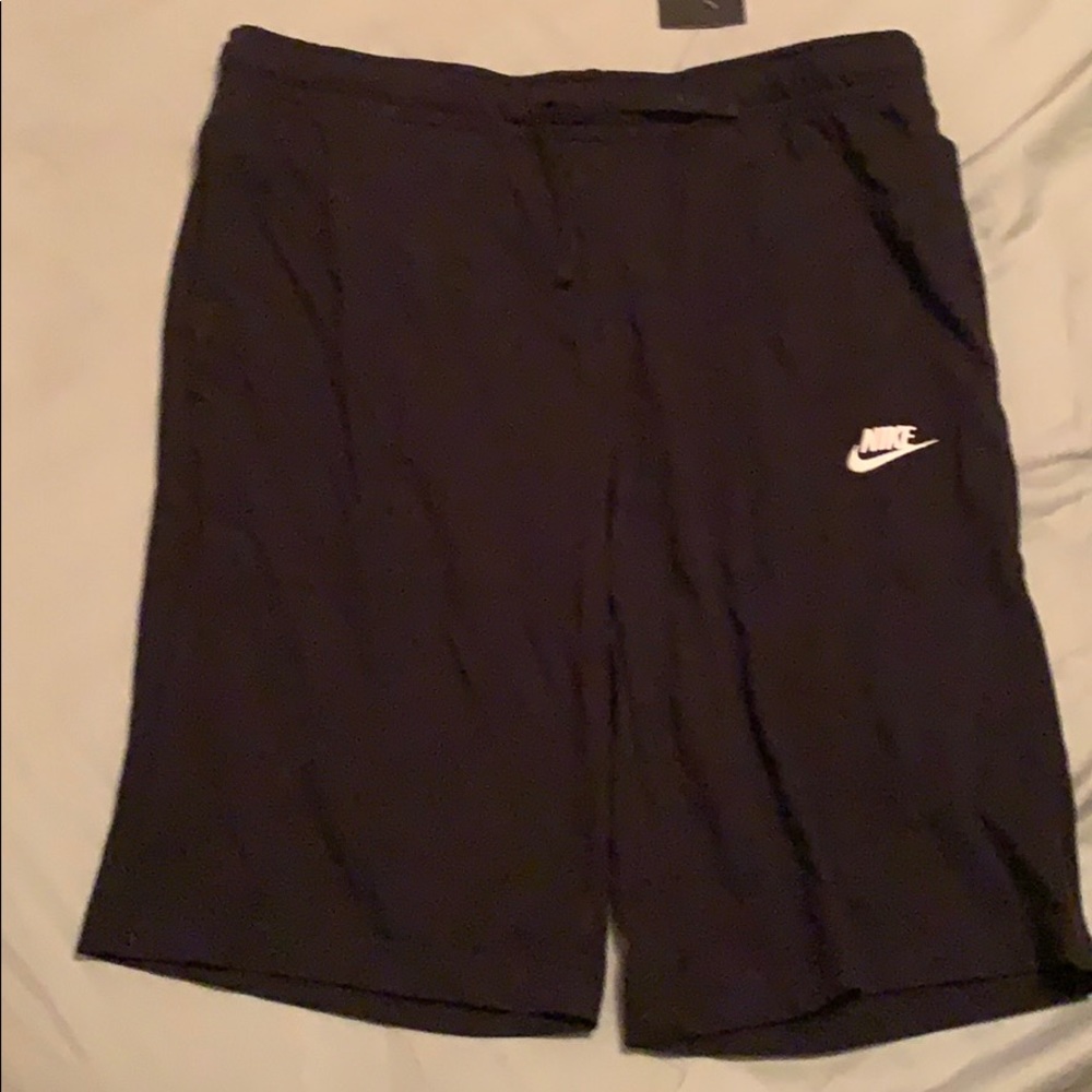 NIKE Sportswear Men's Jersey Club Shorts